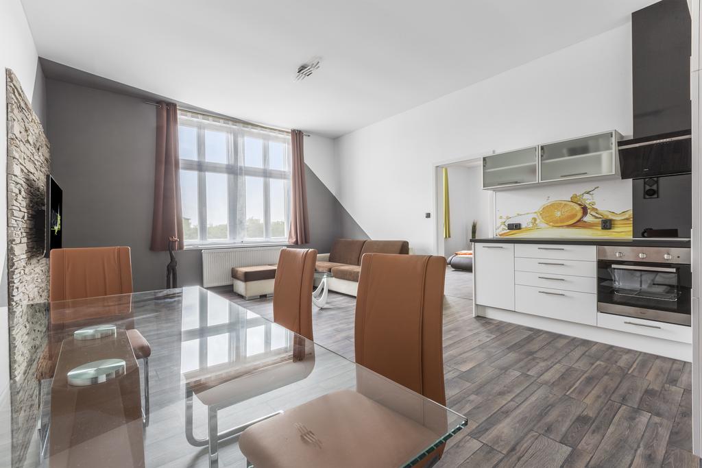 Apartsee Halkova Plzeň Exteriör bild